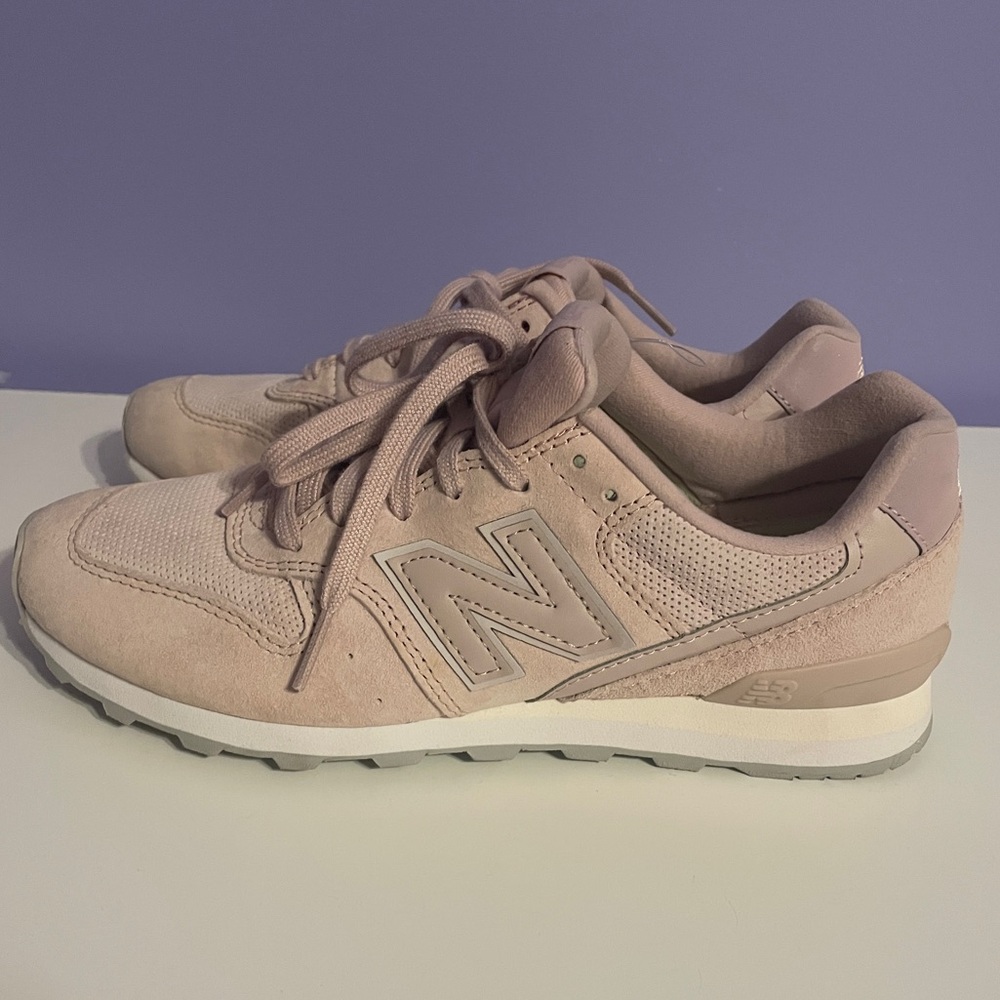 New Balance Women’s 696 Sneakers